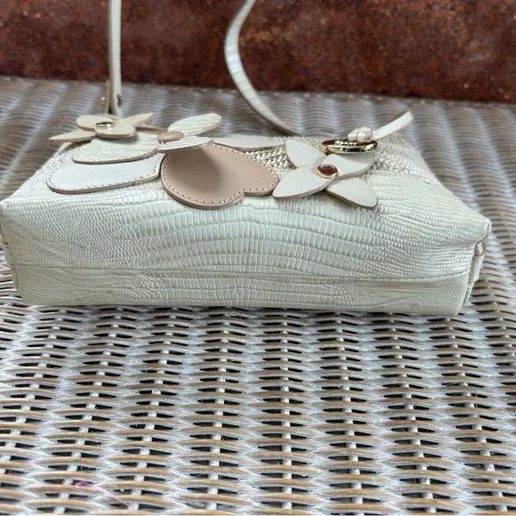 Brahmin Anytime Mini Bag in Crème Mairamonte with 3DFlower Motiffs Leather - Picture 7 of 7